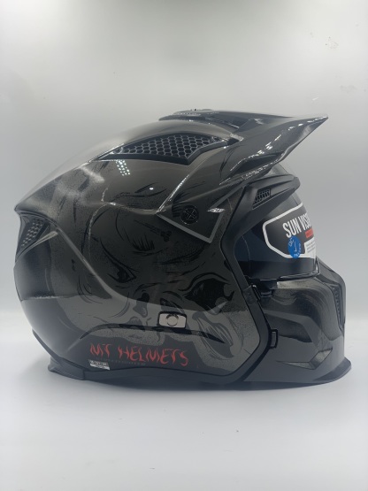 MT Street Fighter Darkness A2 Gloss Gray